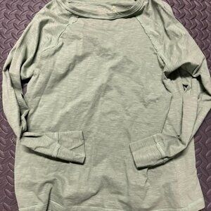 Women's top! Size small. Lauriebelles Lilly and Lottie brand! Great condition!